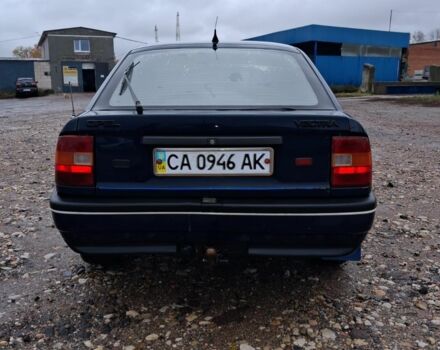 Синій Опель Вектра, об'ємом двигуна 1.6 л та пробігом 10 тис. км за 800 $, фото 3 на Automoto.ua