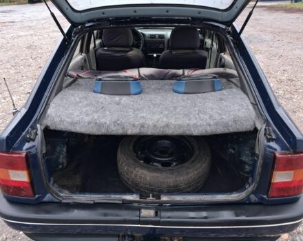 Синій Опель Вектра, об'ємом двигуна 1.6 л та пробігом 10 тис. км за 800 $, фото 5 на Automoto.ua