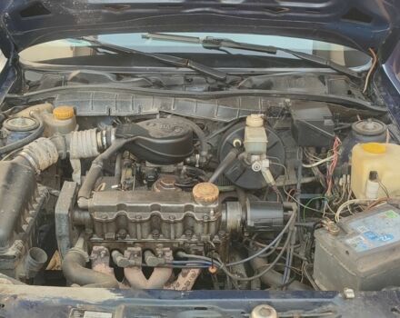 Синий Опель Вектра, объемом двигателя 1.6 л и пробегом 100 тыс. км за 599 $, фото 1 на Automoto.ua