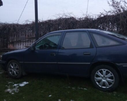 Синий Опель Вектра, объемом двигателя 2 л и пробегом 300 тыс. км за 1800 $, фото 1 на Automoto.ua