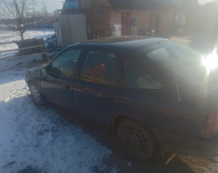 Синій Опель Вектра, об'ємом двигуна 1.6 л та пробігом 25 тис. км за 1400 $, фото 1 на Automoto.ua