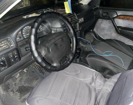 Синий Опель Вектра, объемом двигателя 1.7 л и пробегом 619 тыс. км за 1800 $, фото 2 на Automoto.ua