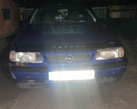 Синий Опель Вектра, объемом двигателя 1.7 л и пробегом 619 тыс. км за 1800 $, фото 5 на Automoto.ua