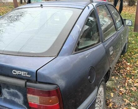Синій Опель Вектра, об'ємом двигуна 1.5 л та пробігом 300 тис. км за 1400 $, фото 1 на Automoto.ua