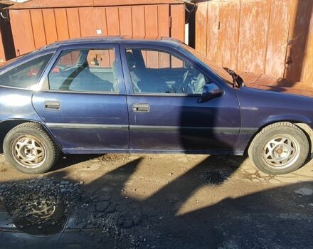 Синій Опель Вектра, об'ємом двигуна 1.6 л та пробігом 304 тис. км за 1500 $, фото 2 на Automoto.ua