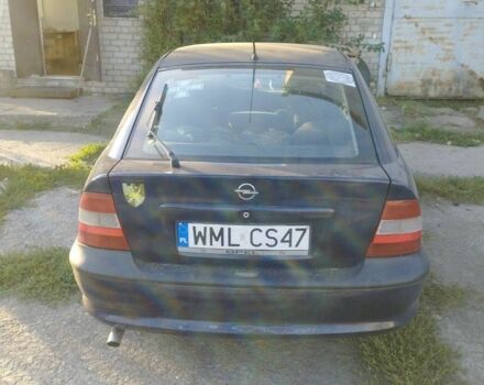 Синій Опель Вектра, об'ємом двигуна 1.6 л та пробігом 300 тис. км за 1200 $, фото 4 на Automoto.ua