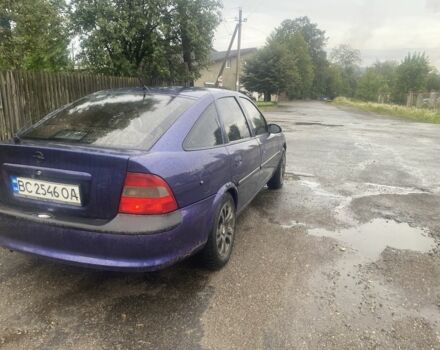 Синій Опель Вектра, об'ємом двигуна 1.8 л та пробігом 267 тис. км за 1800 $, фото 5 на Automoto.ua