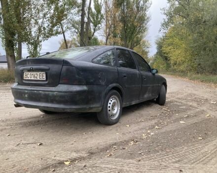 Синий Опель Вектра, объемом двигателя 1.6 л и пробегом 300 тыс. км за 800 $, фото 4 на Automoto.ua