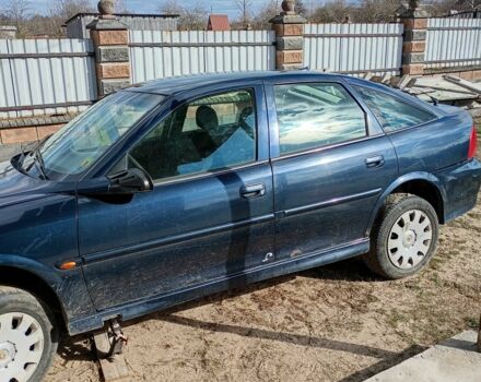 Синий Опель Вектра, объемом двигателя 2 л и пробегом 3 тыс. км за 700 $, фото 4 на Automoto.ua
