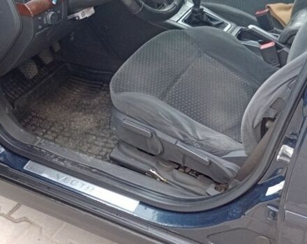 Синий Опель Вектра, объемом двигателя 2.2 л и пробегом 350 тыс. км за 3800 $, фото 6 на Automoto.ua