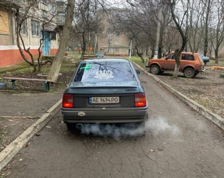 Синій Опель Вектра, об'ємом двигуна 2 л та пробігом 350 тис. км за 1306 $, фото 1 на Automoto.ua