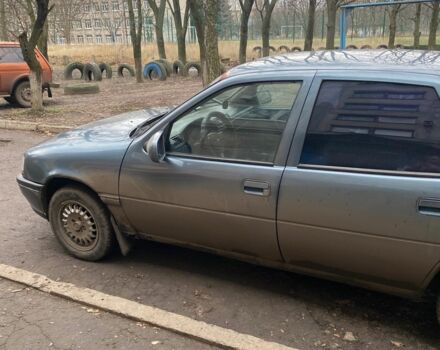 Синій Опель Вектра, об'ємом двигуна 2 л та пробігом 350 тис. км за 1306 $, фото 3 на Automoto.ua