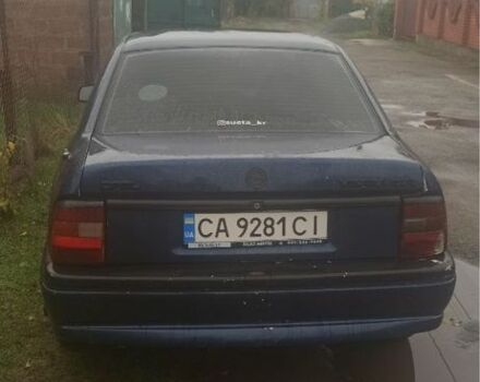 Синий Опель Вектра, объемом двигателя 2 л и пробегом 100 тыс. км за 950 $, фото 3 на Automoto.ua