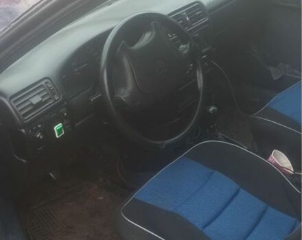 Синий Опель Вектра, объемом двигателя 2 л и пробегом 100 тыс. км за 950 $, фото 5 на Automoto.ua