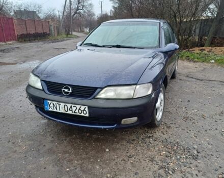 Синий Опель Вектра, объемом двигателя 2 л и пробегом 350 тыс. км за 750 $, фото 2 на Automoto.ua