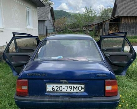 Синий Опель Вектра, объемом двигателя 1.6 л и пробегом 435 тыс. км за 1500 $, фото 5 на Automoto.ua