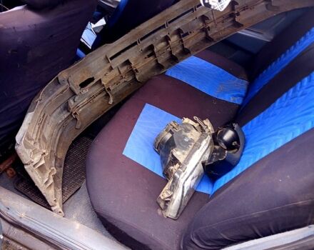 Синий Опель Вектра, объемом двигателя 1.6 л и пробегом 90 тыс. км за 350 $, фото 4 на Automoto.ua