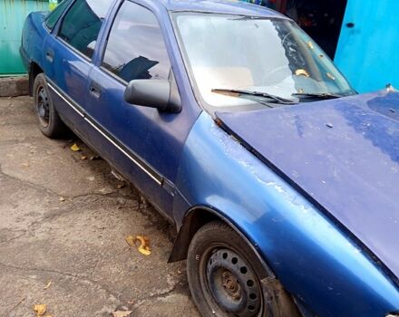 Синий Опель Вектра, объемом двигателя 1.6 л и пробегом 90 тыс. км за 350 $, фото 9 на Automoto.ua