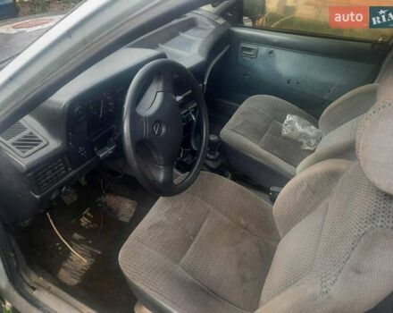 Опель Вектра 1988 в Верховине на Automoto.ua Синий Опель Вектра, объемом двигателя 1.8 л и пробегом 120 тыс. км за 550 $, фото 1 на Automoto.ua