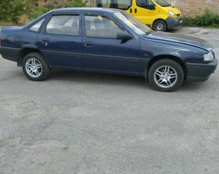 Синий Опель Вектра, объемом двигателя 1 л и пробегом 1 тыс. км за 850 $, фото 3 на Automoto.ua