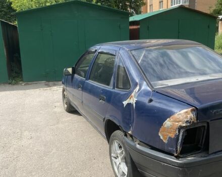 Синий Опель Вектра, объемом двигателя 1.6 л и пробегом 310 тыс. км за 590 $, фото 3 на Automoto.ua