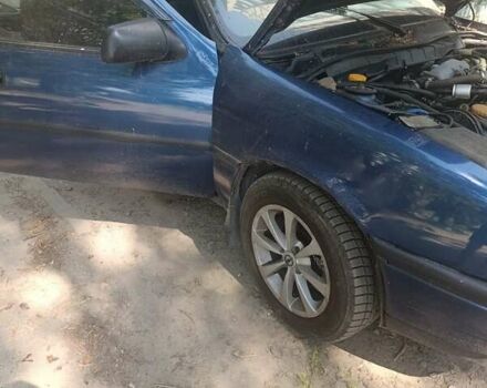 Синій Опель Вектра, об'ємом двигуна 2 л та пробігом 222 тис. км за 1500 $, фото 2 на Automoto.ua