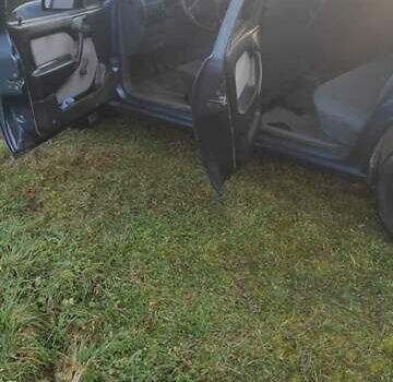 Синий Опель Вектра, объемом двигателя 1.8 л и пробегом 660 тыс. км за 2200 $, фото 4 на Automoto.ua