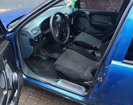 Синий Опель Вектра, объемом двигателя 2 л и пробегом 35 тыс. км за 1600 $, фото 5 на Automoto.ua