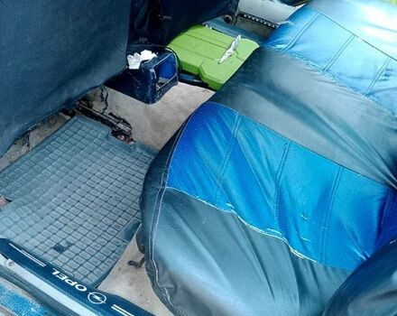 Синий Опель Вектра, объемом двигателя 1.6 л и пробегом 0 тыс. км за 1400 $, фото 2 на Automoto.ua
