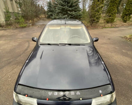 Синій Опель Вектра, об'ємом двигуна 1.79 л та пробігом 269 тис. км за 1000 $, фото 5 на Automoto.ua