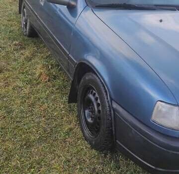 Синий Опель Вектра, объемом двигателя 1.8 л и пробегом 660 тыс. км за 2200 $, фото 5 на Automoto.ua