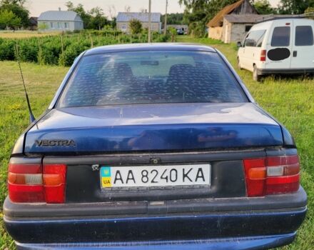 Синий Опель Вектра, объемом двигателя 0 л и пробегом 309 тыс. км за 700 $, фото 7 на Automoto.ua