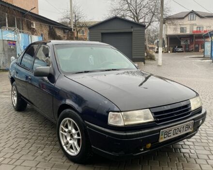 Синий Опель Вектра, объемом двигателя 1.6 л и пробегом 220 тыс. км за 900 $, фото 2 на Automoto.ua