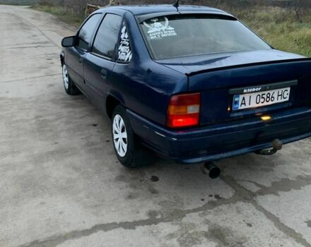 Синий Опель Вектра, объемом двигателя 1.8 л и пробегом 3 тыс. км за 1300 $, фото 6 на Automoto.ua