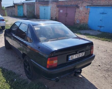 Опель Вектра 1989 в Александрие на Automoto.ua Синий Опель Вектра, объемом двигателя 2 л и пробегом 350 тыс. км за 1400 $, фото 4 на Automoto.ua