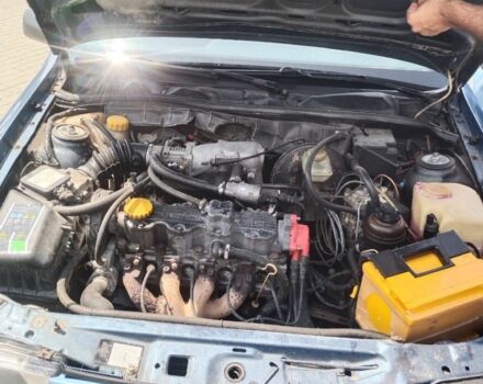 Синій Опель Вектра, об'ємом двигуна 2 л та пробігом 250 тис. км за 1050 $, фото 7 на Automoto.ua