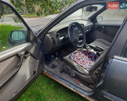 Синій Опель Вектра, об'ємом двигуна 2.2 л та пробігом 225 тис. км за 701 $, фото 7 на Automoto.ua