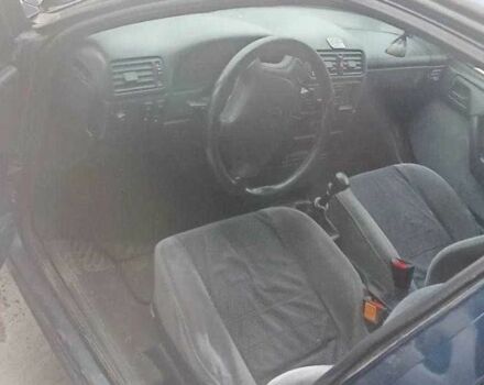 Синий Опель Вектра, объемом двигателя 1.8 л и пробегом 300 тыс. км за 1010 $, фото 7 на Automoto.ua