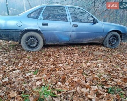 Синий Опель Вектра, объемом двигателя 1.8 л и пробегом 150 тыс. км за 800 $, фото 3 на Automoto.ua