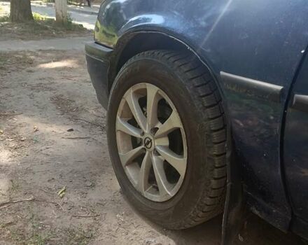 Синій Опель Вектра, об'ємом двигуна 2 л та пробігом 222 тис. км за 1500 $, фото 4 на Automoto.ua