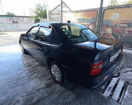 Синій Опель Вектра, об'ємом двигуна 1.8 л та пробігом 260 тис. км за 1000 $, фото 5 на Automoto.ua