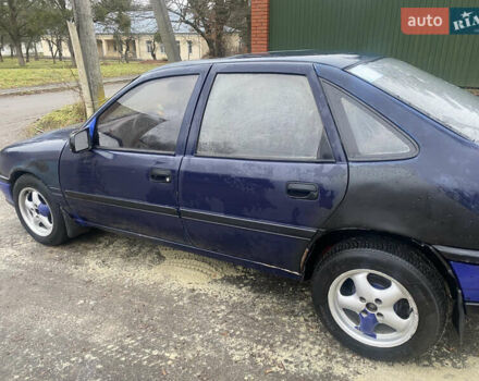 Синий Опель Вектра, объемом двигателя 1.6 л и пробегом 400 тыс. км за 1000 $, фото 5 на Automoto.ua