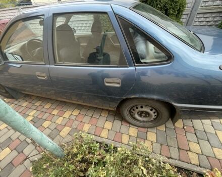 Синій Опель Вектра, об'ємом двигуна 1.8 л та пробігом 425 тис. км за 1000 $, фото 5 на Automoto.ua