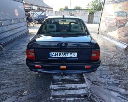 Синій Опель Вектра, об'ємом двигуна 1.8 л та пробігом 260 тис. км за 1000 $, фото 4 на Automoto.ua