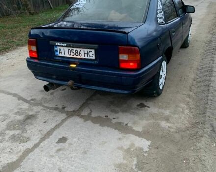 Синий Опель Вектра, объемом двигателя 1.8 л и пробегом 3 тыс. км за 1300 $, фото 5 на Automoto.ua