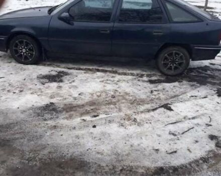 Опель Вектра 1989 в Новом Буге на Automoto.ua Синий Опель Вектра, объемом двигателя 2 л и пробегом 325 тыс. км за 1500 $, фото 2 на Automoto.ua