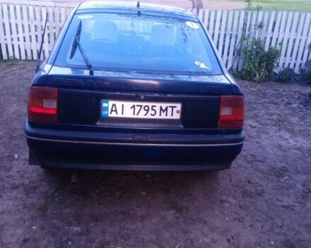 Синий Опель Вектра, объемом двигателя 1.6 л и пробегом 393 тыс. км за 425 $, фото 6 на Automoto.ua