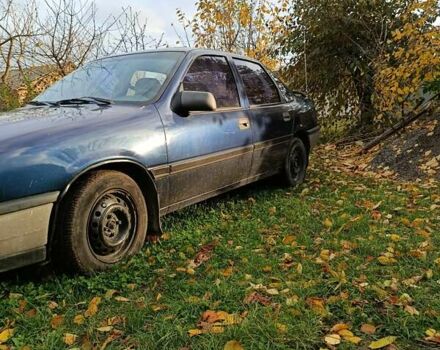 Синій Опель Вектра, об'ємом двигуна 1.6 л та пробігом 160 тис. км за 600 $, фото 2 на Automoto.ua