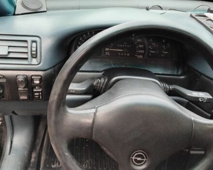 Синій Опель Вектра, об'ємом двигуна 2 л та пробігом 260 тис. км за 1400 $, фото 5 на Automoto.ua