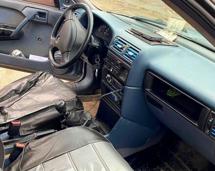 Опель Вектра 1990 в Шостке на Automoto.ua Синий Опель Вектра, объемом двигателя 1.6 л и пробегом 100 тыс. км за 2400 $, фото 3 на Automoto.ua